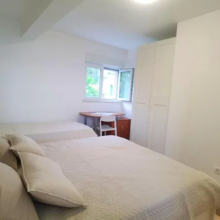 شقة Double Bedroom No 16, First Row By The Sea, House Ana