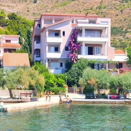 Double Bedroom No 16, First Row By The Sea, House Ana