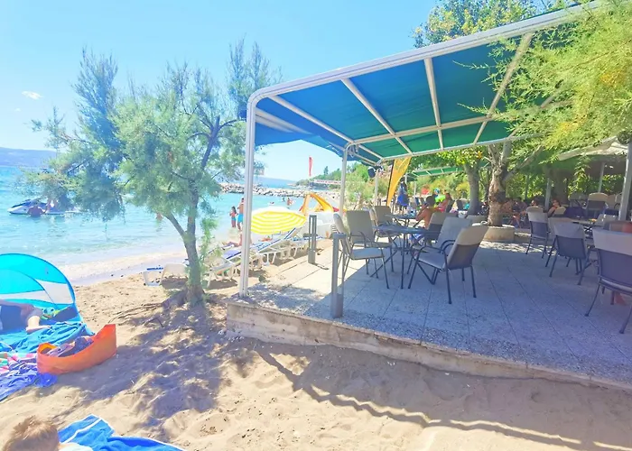 Double Bedroom No 16, First Row By The Sea, House Ana Apartman *