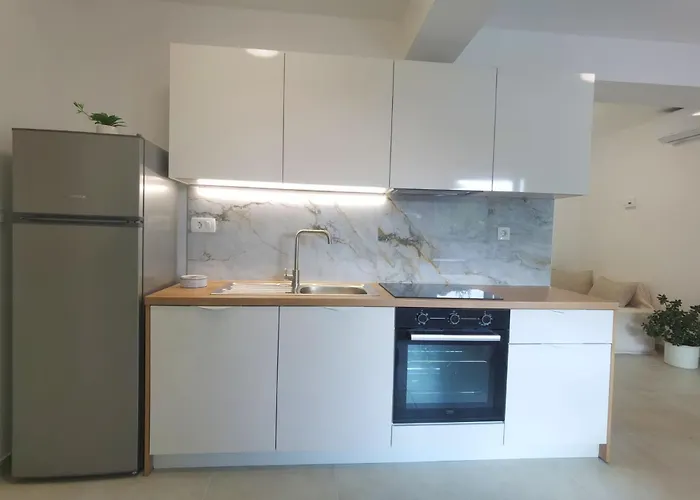 Double Bedroom No 16, First Row By The Sea, House Ana *