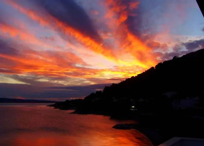 Apartman Double Bedroom No 16, First Row By The Sea, House Ana *